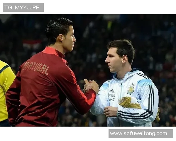 足球明星同框高清照片集锦展现球场魅力与友谊瞬间