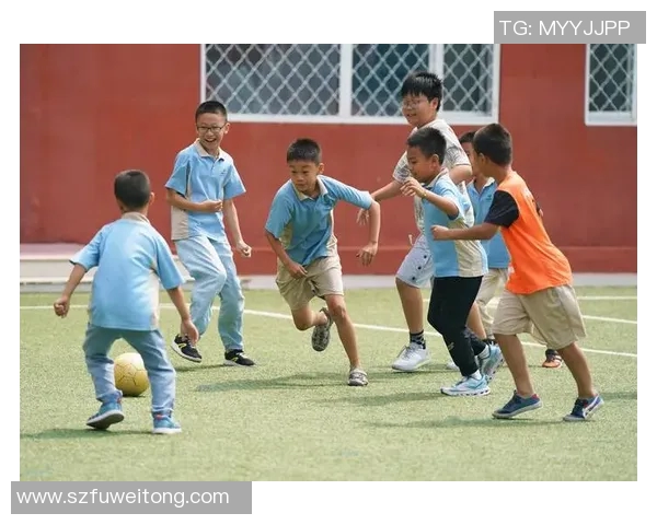 足球明星接龙图片素材分享让我们一起畅游足球世界的精彩瞬间